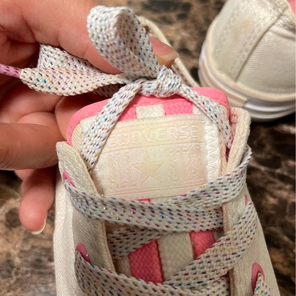 Converse All STAR  loopholes sparkly juniors shoes  in good condition size 2 - Picture 6 of 8